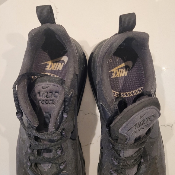 Reposhing too big. EUC. Nike Air Max 270 - wm's sz 11US or Mn's sz 9.5US - Picture 8 of 10